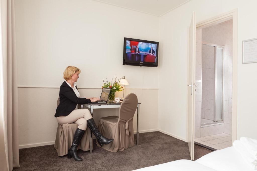 Hotel Stad En Land Алкмаар Стая снимка